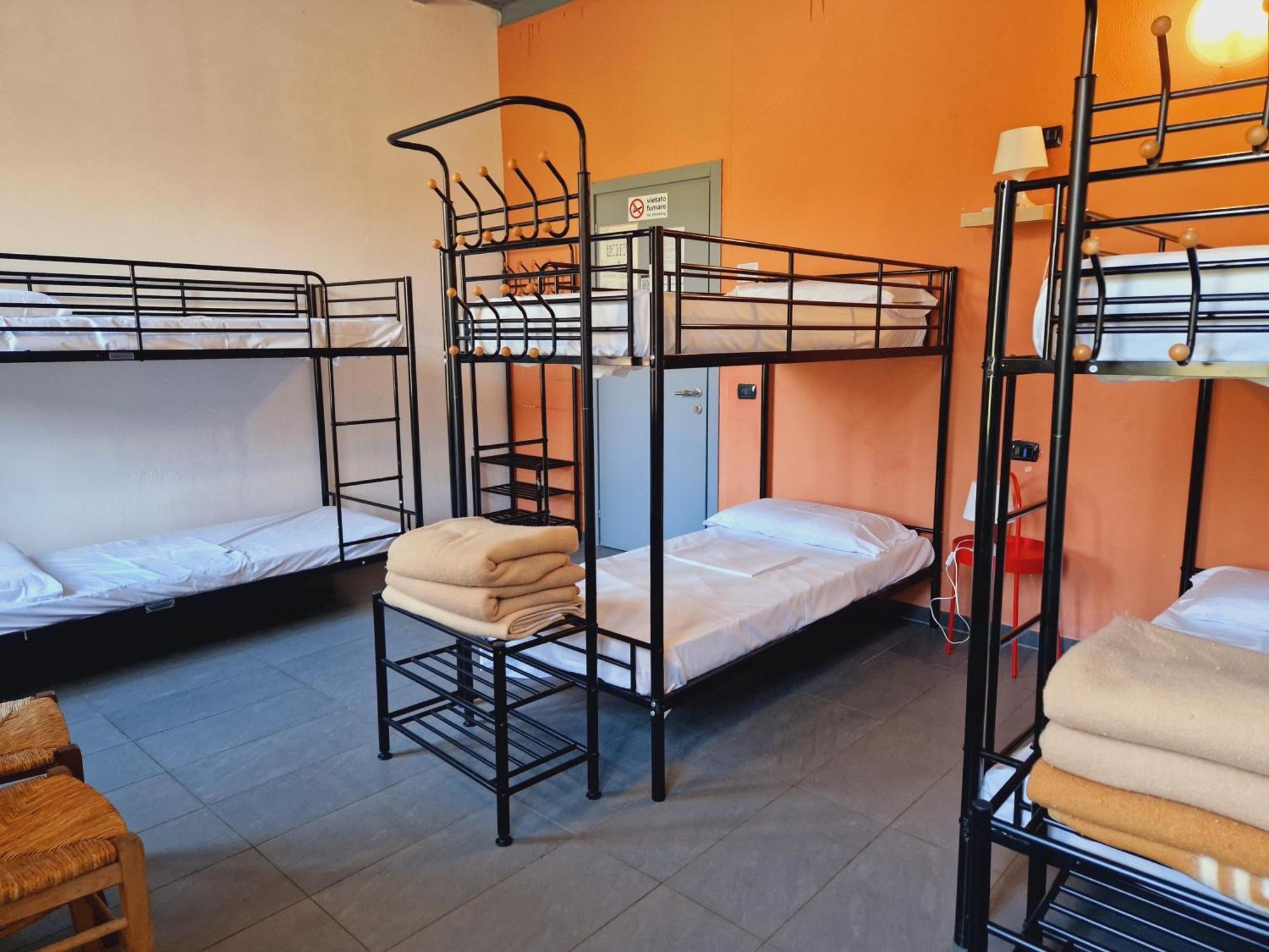 B&B E Ostello, Parco Di Monza, Cascina Costa Alta Eksteriør bilde