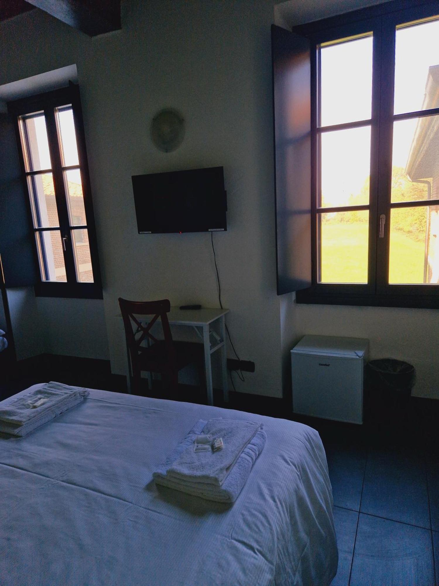 B&B E Ostello, Parco Di Monza, Cascina Costa Alta Eksteriør bilde